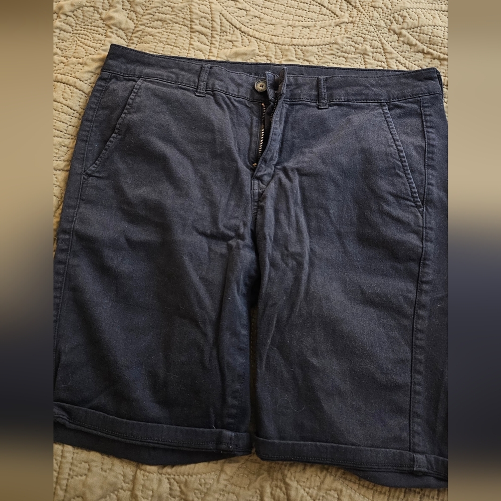 American Eagle Outfitters Black Skinny Bermuda Shorts - Size 14
